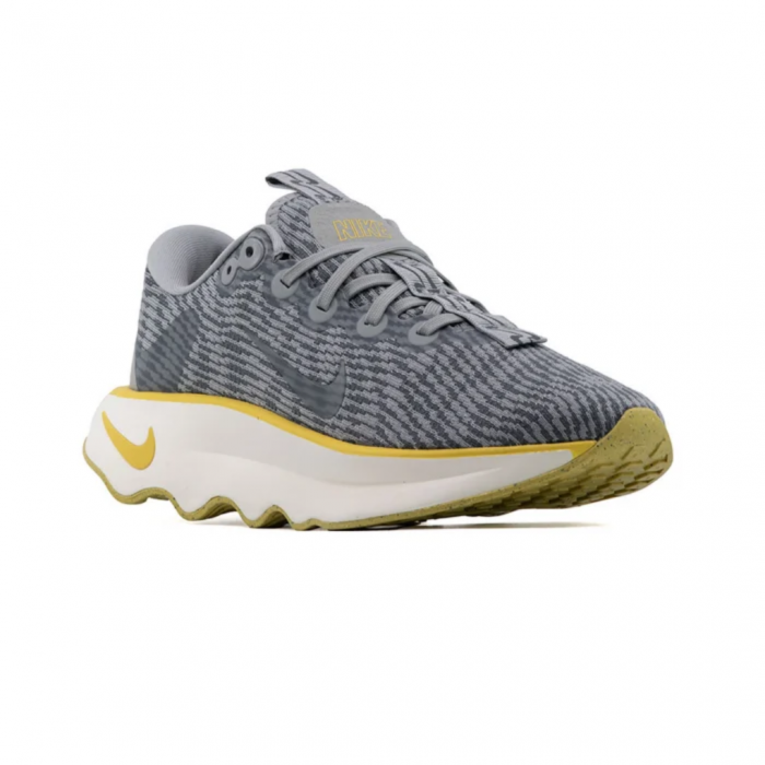 NIKE MOTIVA DV1237-005 [3]