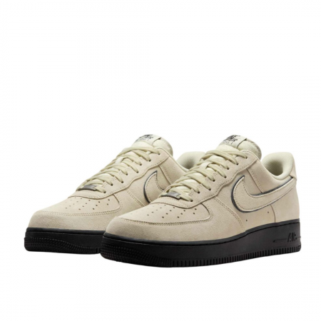AIR FORCE 1 `07 LV8 HQ1966-200 [1]