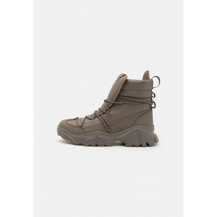 BOOT FLAKES XK228-X8M001-U007 [2]