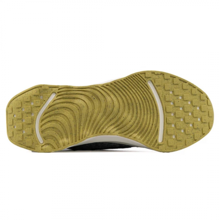 NIKE MOTIVA DV1237-005 [4]