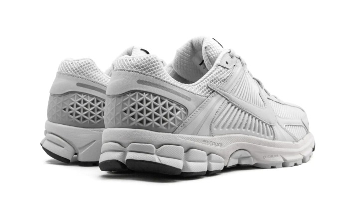NIKE ZOOM VOMERO 5 SP BV1358-001 [3]