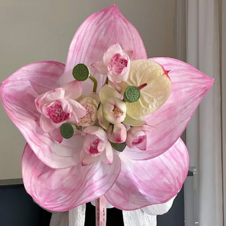 Ambalaje pentru flori - Ambalaj tip petală pentru buchete de flori – Roz pastel, design premium