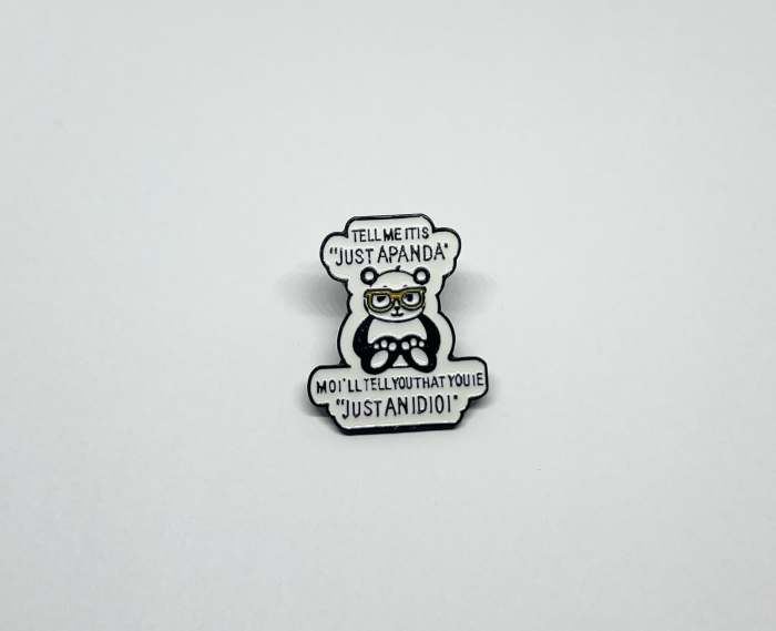 Pin metalic „Just a Panda” [2]