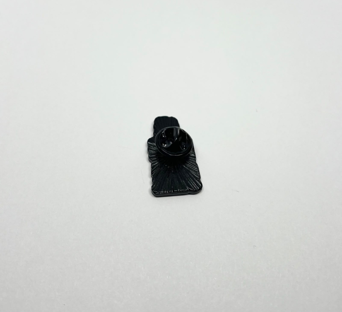 Pin metalic „Life Is Not Always Black & White” [3]