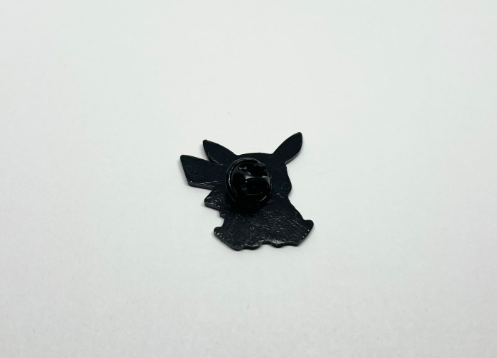Pin metalic Pikachu [3]
