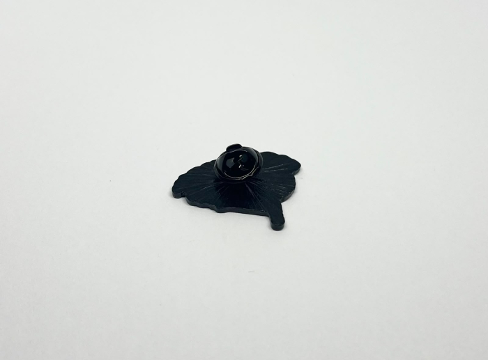 Pin metalic „Please Use It” [3]