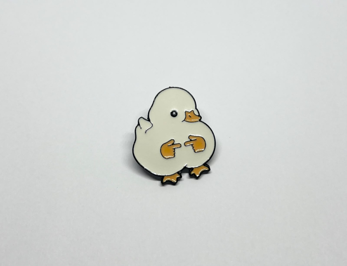 Pin metalic Rățușcă Shy [2]