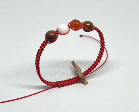 Bratari rosii cu pietre semipretioase - Echilibrul Natural