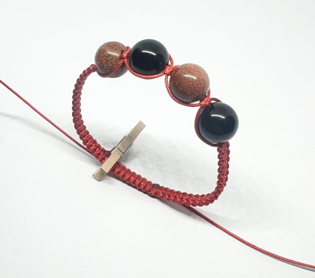 Bratari rosii cu pietre semipretioase - Energie Contrastanta