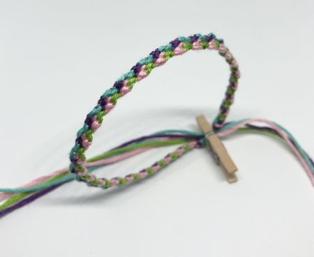 Friendship bracelets - Gradina cu Fluturi