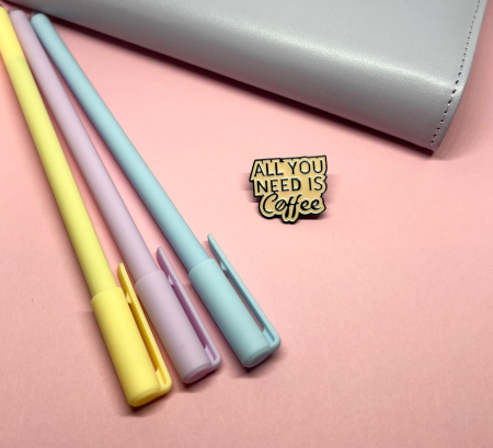 Matcha & Cafea - Pin metalic „All You Need Is Coffee”