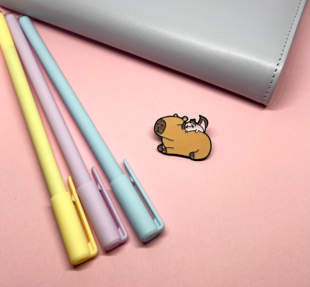 Pin-uri metalice - Pin metalic Capybara și Dragon