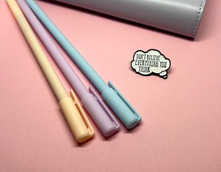 Funny & Mesaje - Pin metalic „Don't Believe Everything You Think”