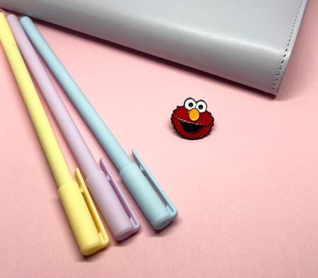 Pin-uri metalice - Pin metalic Elmo