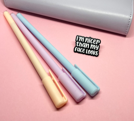 Pin-uri metalice - Pin metalic „I'm Nicer Than My Face Looks”