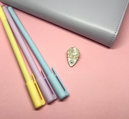 Cute & Lifestyle - Pin metalic Înghețată cu lăbuță