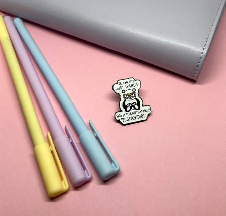 Pin-uri metalice - Pin metalic „Just a Panda”