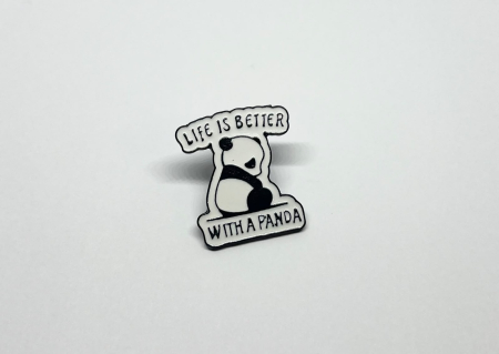 Pin metalic „Life Is Better With a Panda” [1]