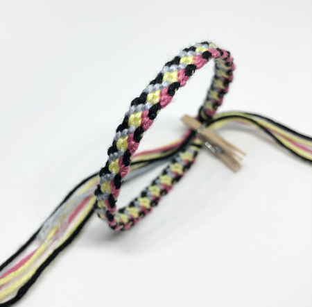 Friendship bracelets - Urban Chic