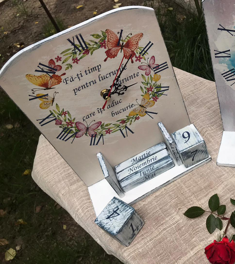 Calendar perpetuu cu ceas, handmade, model Fluturi și flori [3]