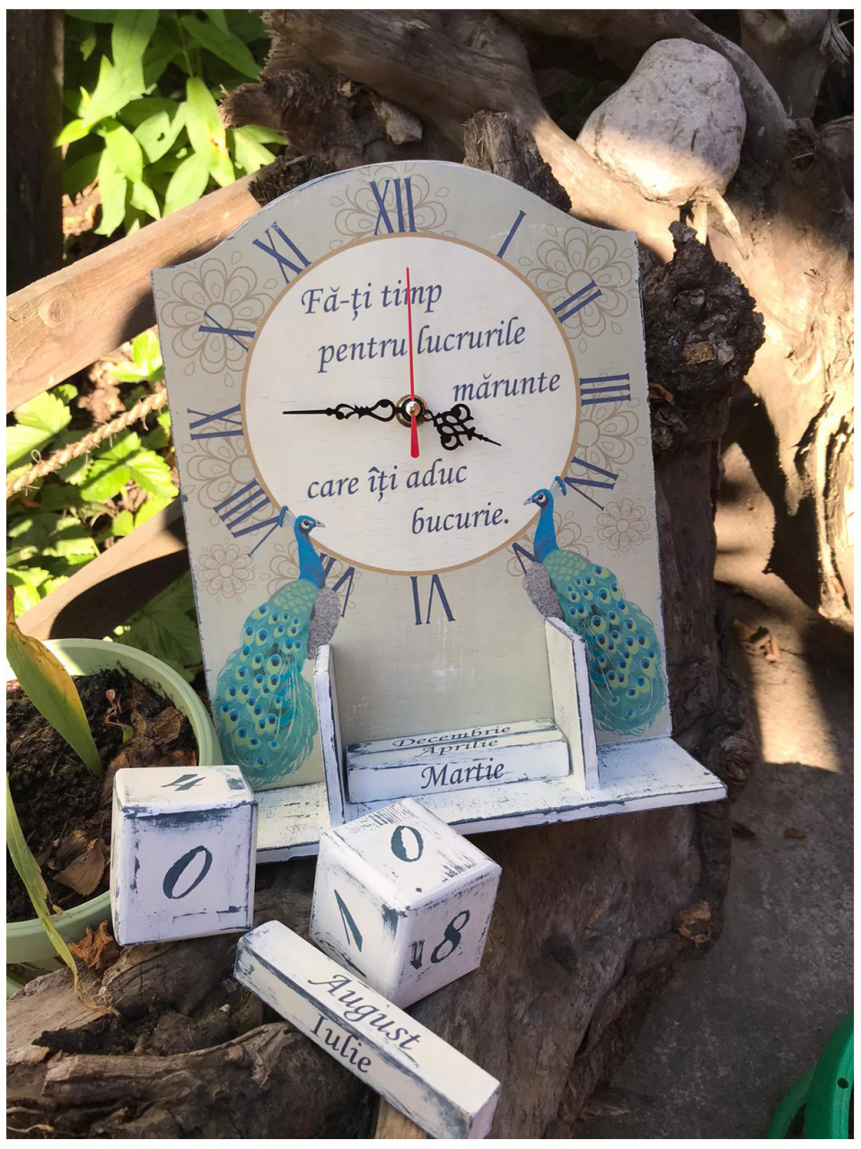 Calendar perpetuu cu ceas, handmade, model Păuni [2]