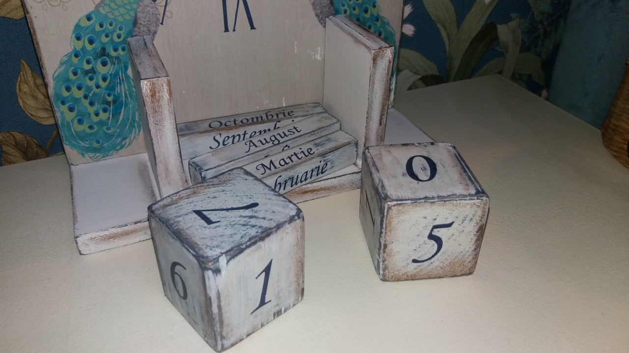 Calendar perpetuu cu ceas, handmade, model Păuni [5]