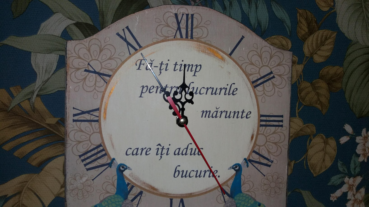 Calendar perpetuu cu ceas, handmade, model Păuni [6]