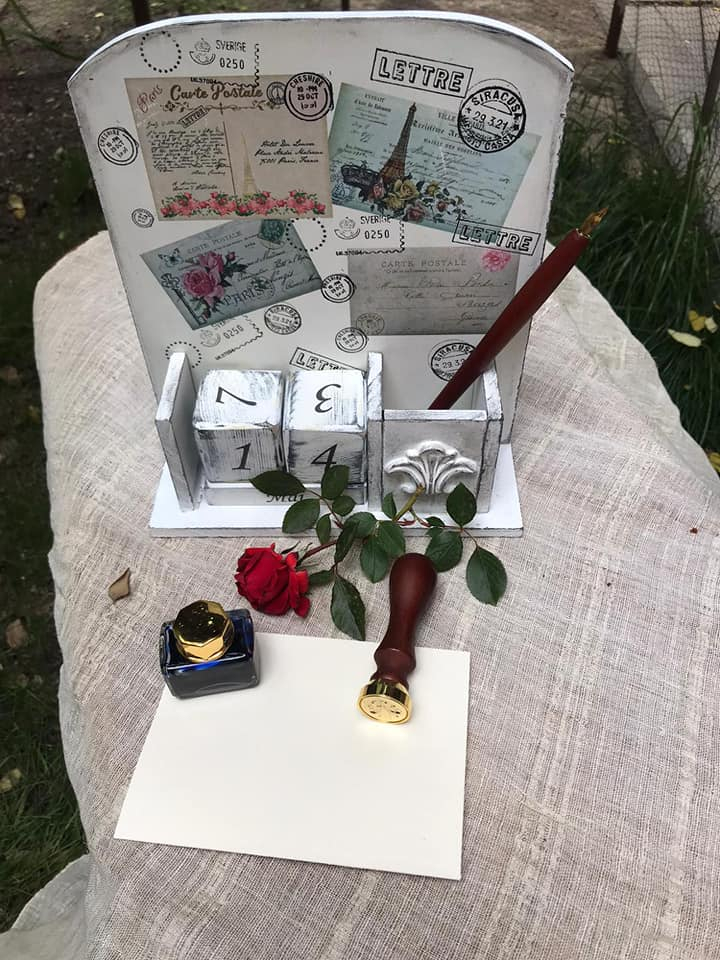 Calendar perpetuu, handmade, model cu cărți poștale și suport pentru instrumente de scris [1]