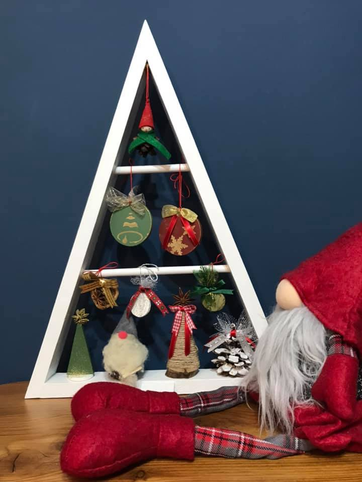 Mini brăduț lemn, culoare alb [10]