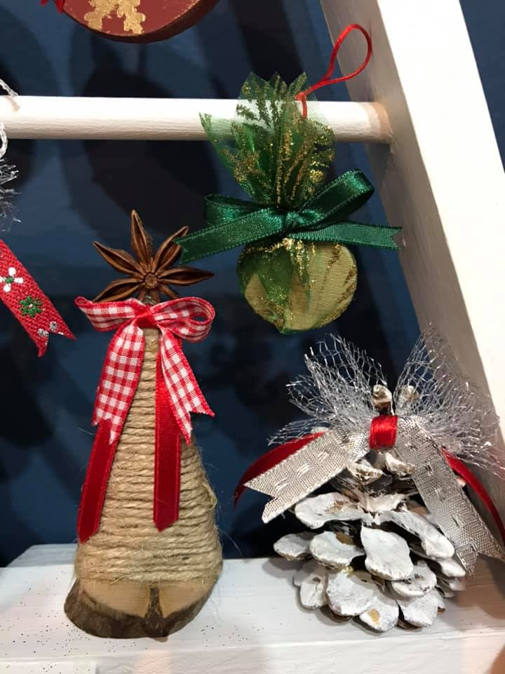 Mini brăduț lemn, culoare alb [4]