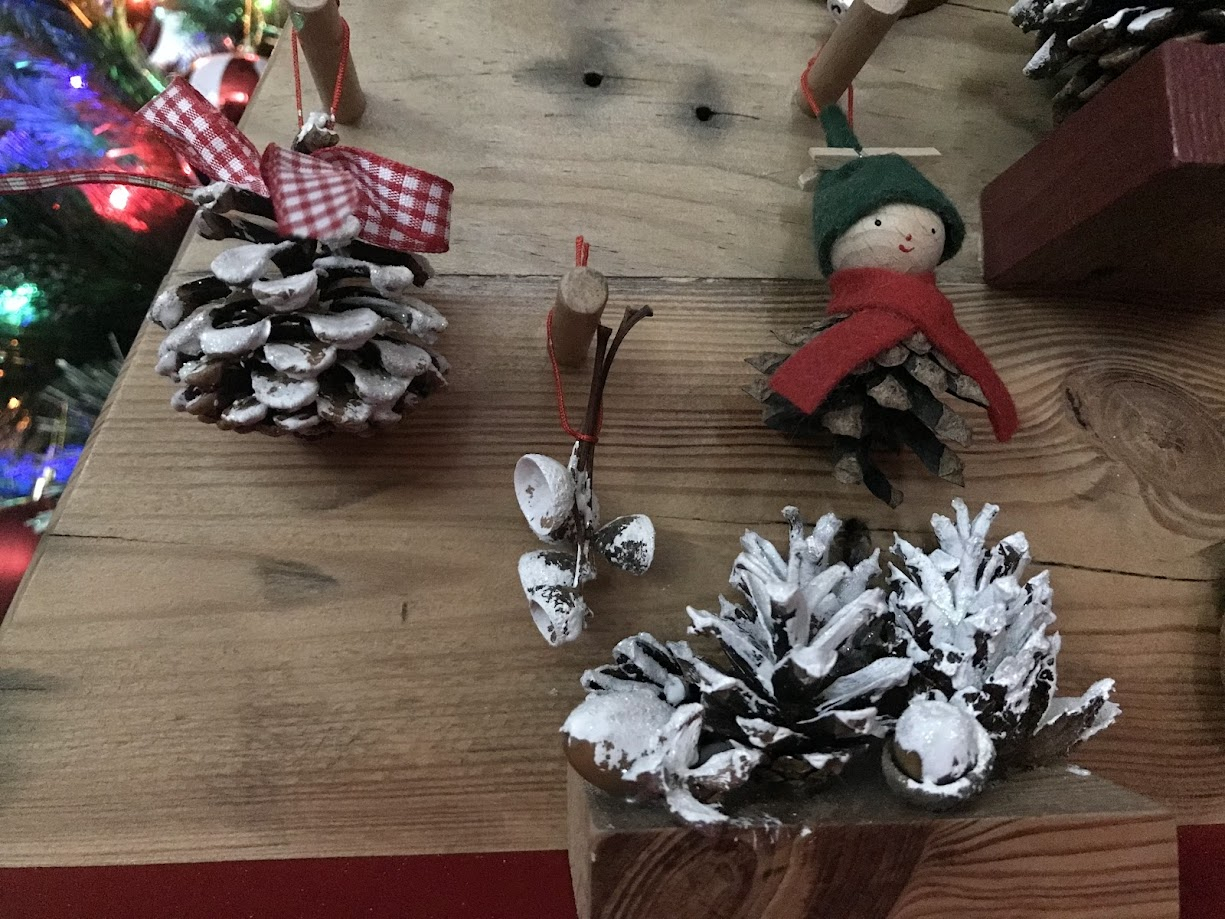 Decorațiune mini brăduț lemn natur cu soport pentru lumânare [3]