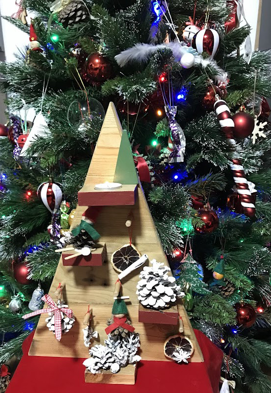 Decorațiune mini brăduț lemn natur cu soport pentru lumânare [1]