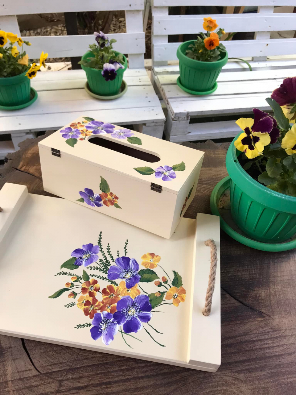 Set pictat manual cu flori, format din tavă și suport șervețele [4]