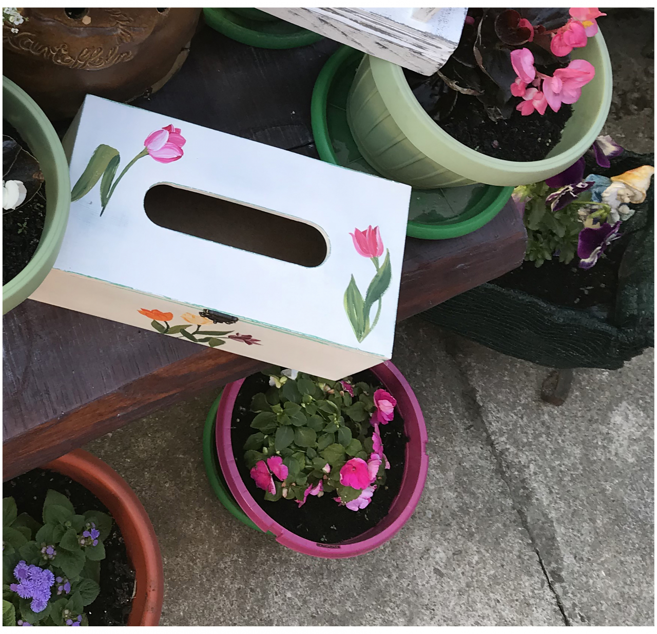 Suport pentru șervețele pictat, model Lalele [2]