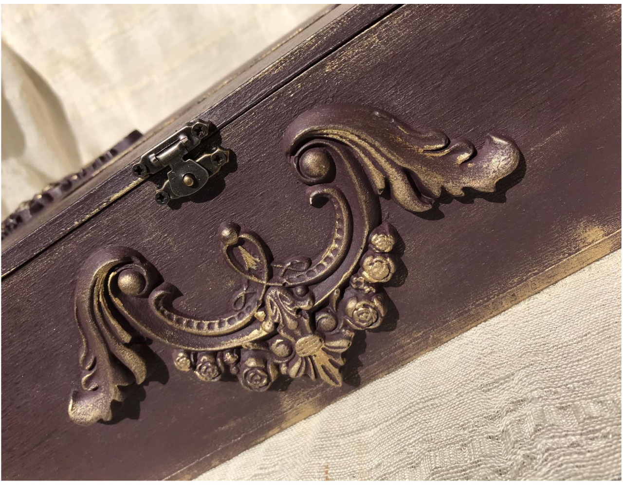 Suport șervețele handmade, model cu aplicații 3D, culoare maro, aspect vintage [2]