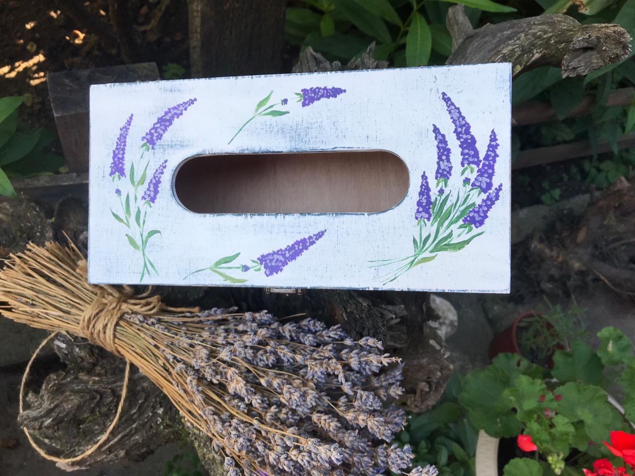 Suport șervețele handmade pictat manual, model Lavandă [3]