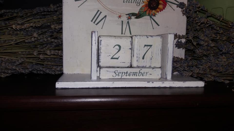 Calendar perpetuu cu ceas, handmade, model Coroniță flori [4]