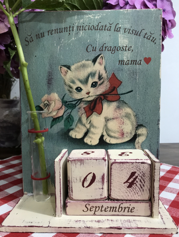 Calendare din lemn - Calendar perpetuu handmade, cu eprubetă, model Pisică