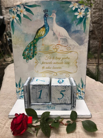 Calendare din lemn - Calendar perpetuu, handmade, model Păuni