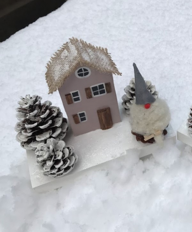 Decorațiune căsuță din lemn [3]