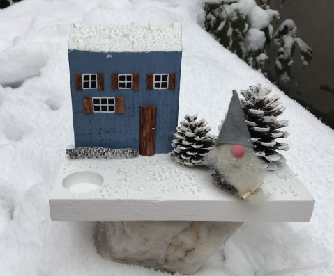 Decorațiuni pentru sărbători - Decorațiune căsuță din lemn cu suport lumânare