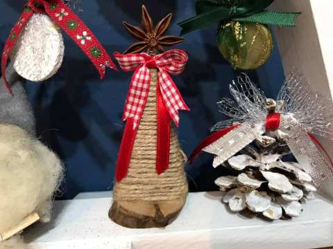 Mini brăduț lemn, culoare alb [7]