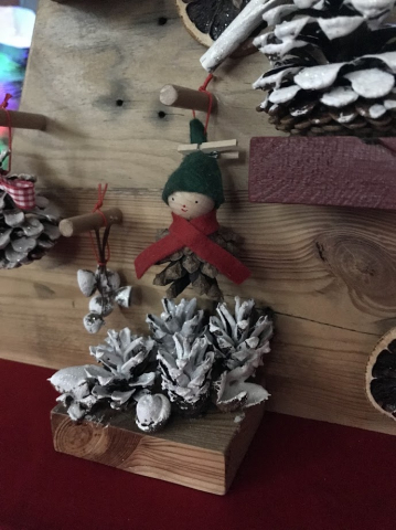 Decorațiune mini brăduț lemn natur cu soport pentru lumânare [8]