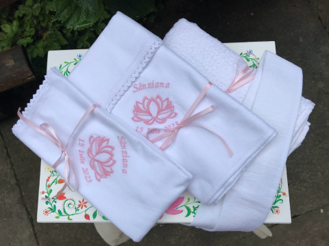 Trusou botez personalizat pentru fetiță, pictat manual [3]