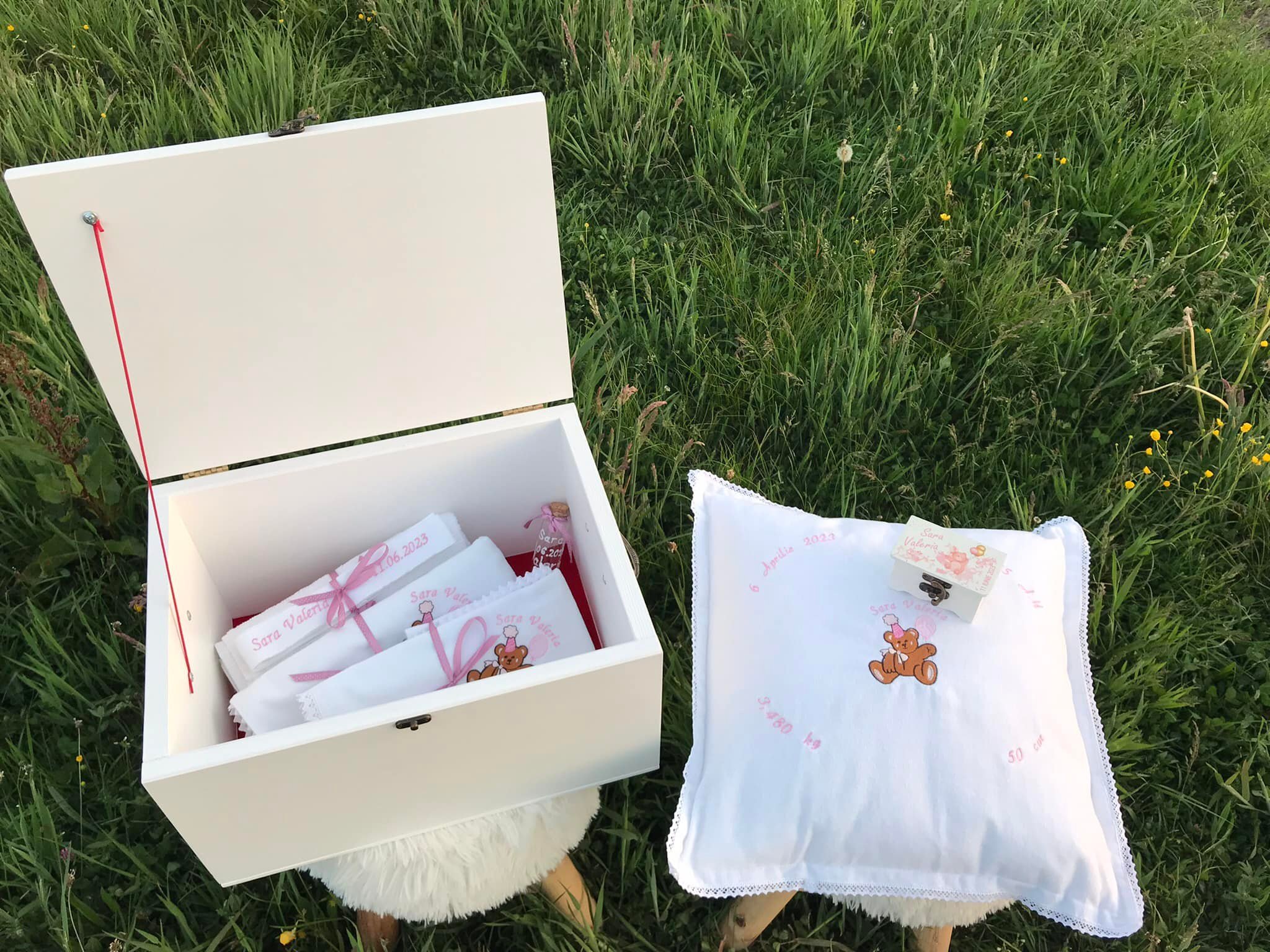 Trusouri botez personalizate