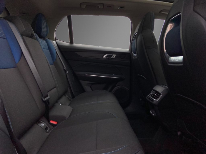 01 1.5 T HEV 145 kW Infinity KAM PANO [8]