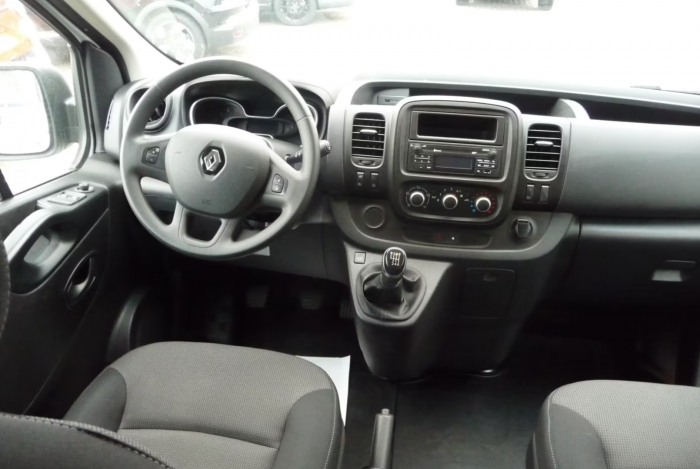 Renault Trafic Combi L1H1 [9]