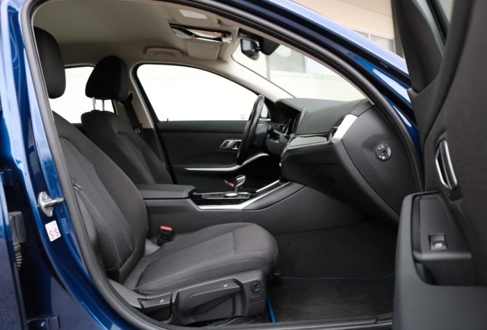 BMW 320 d Advantage Automatik [12]