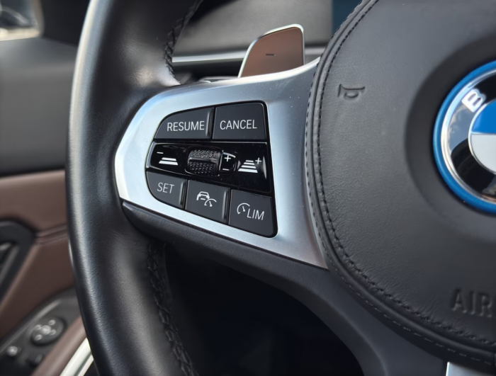 BMW 330 e M Sport [15]