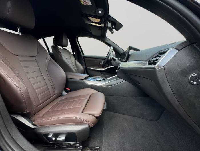 BMW 330 e M Sport [20]